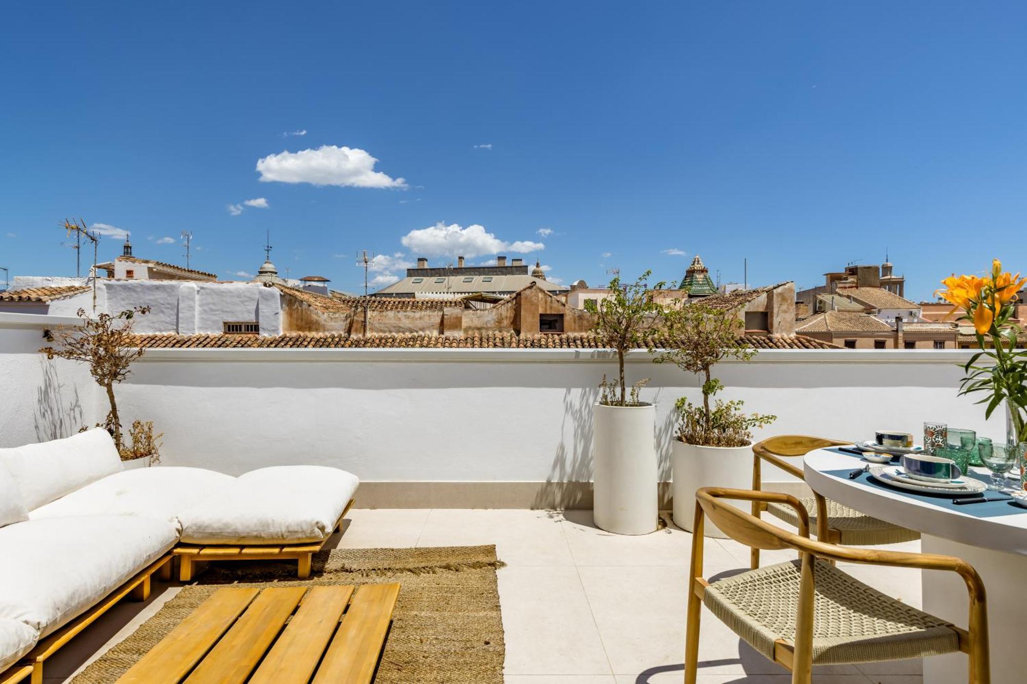 Atarazanas Suite, Atico Con Terraza Malaga Exterior photo